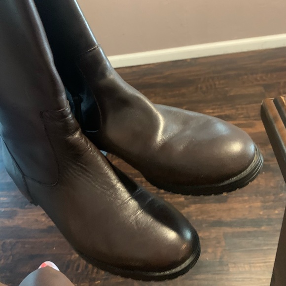 Boots - Picture 2 of 4